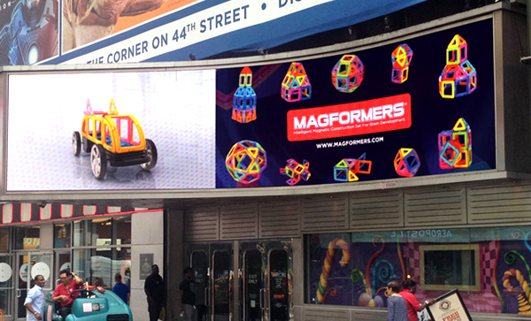 Magformers in Times Square